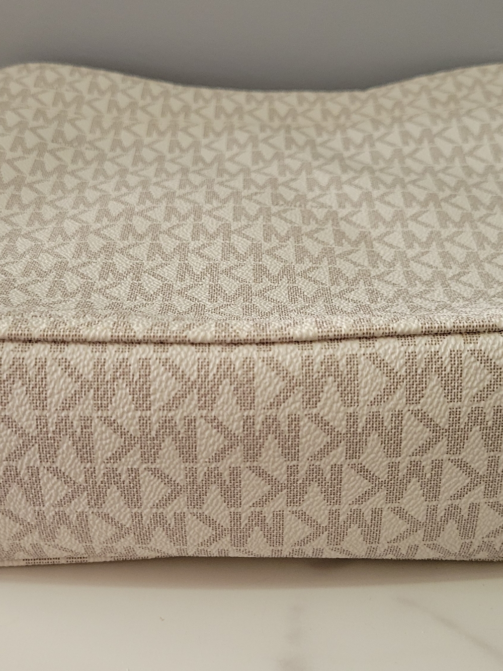 Michael Kors White Signature Crossbody Bag with Tan Strap - Picture 7 of 10